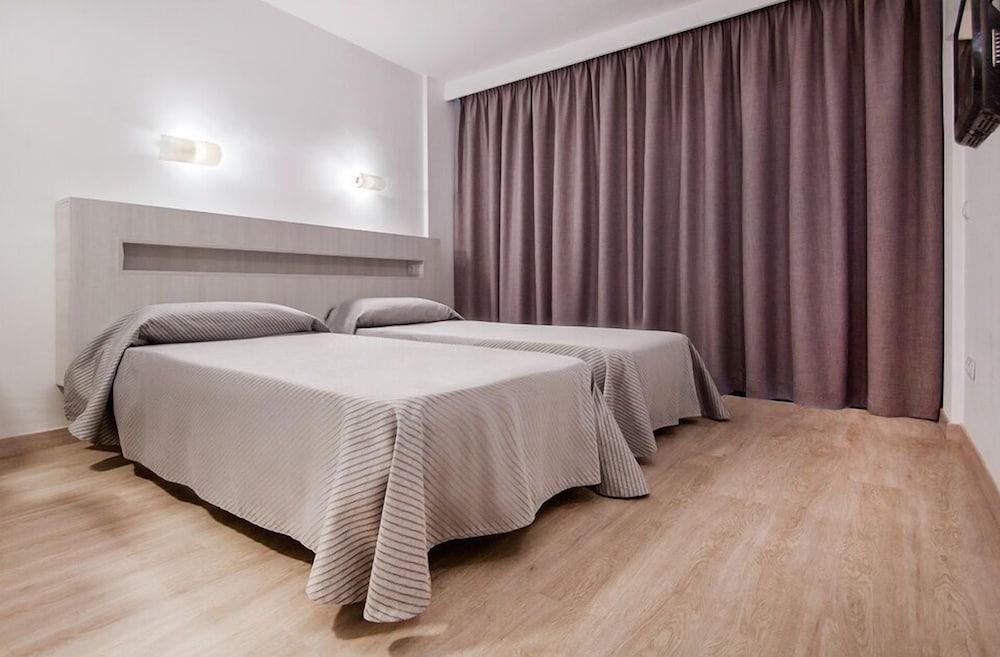 Apartamentos Sol Y Vera Magaluf  Exterior photo