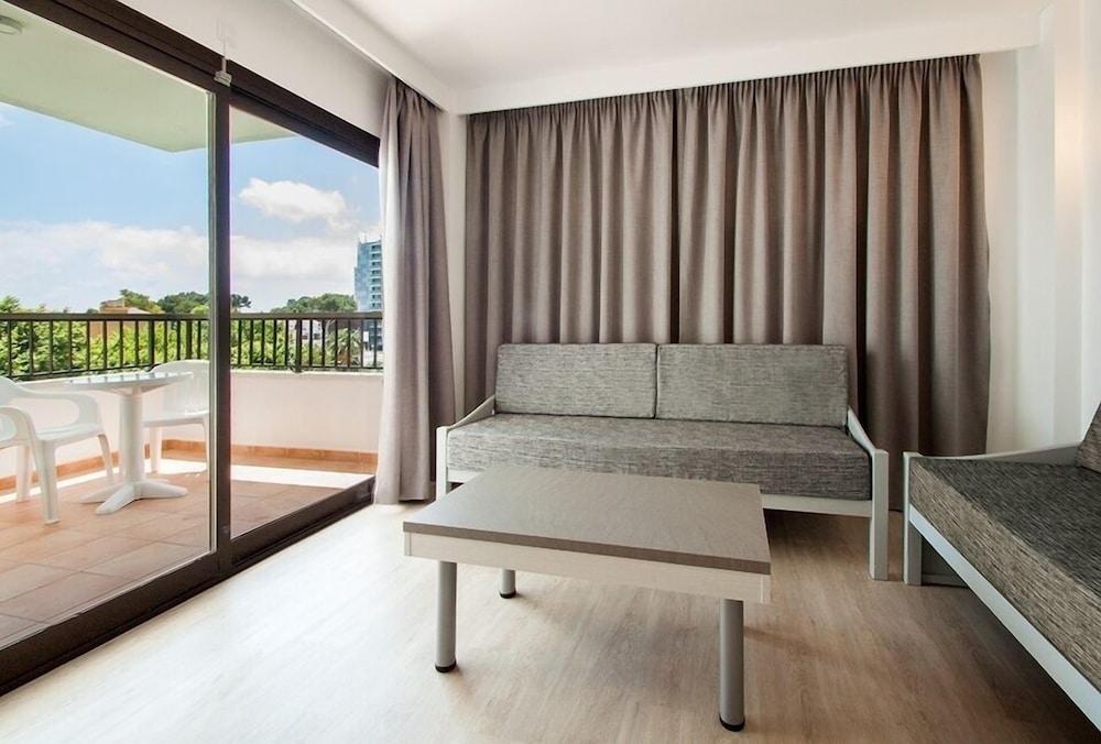 Apartamentos Sol Y Vera Magaluf  Exterior photo